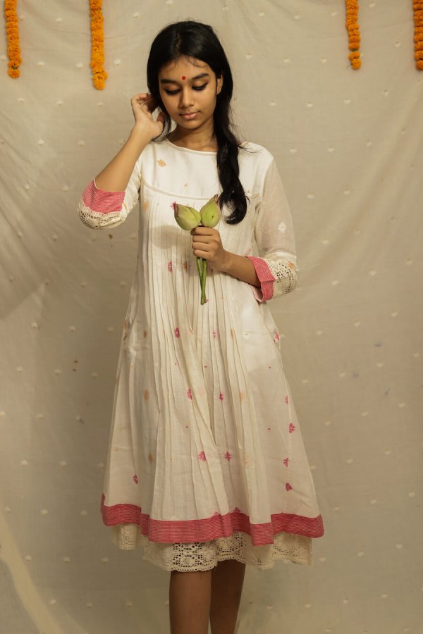 Pleated Dress Gila Buti