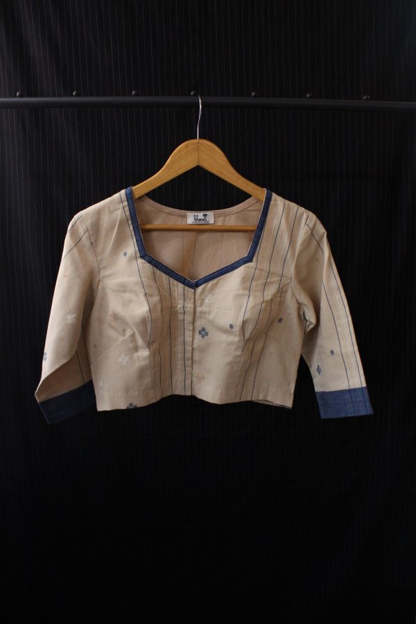 BLOUSE- BEIGE BUTI